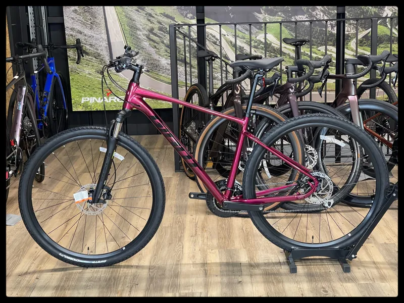 Giant Roam 3 Disc Medium Garnet 2022-1